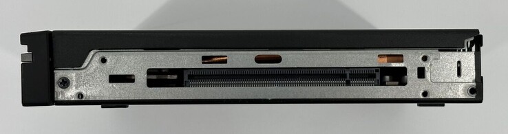 PCIe-16x-Slot für eine dGPU oder andere Erweiterungskarten.