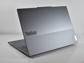 Über 24 Stunden Akkulaufzeit: Das Lenovo ThinkBook 16 G7 demonstriert Qualcomms Effizienz (Bildquelle: Benjamin Herzig/Notebookcheck.com)