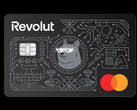 Die Revolut-Mastercard mit LEDs. Die Augen leuchten beim Bezahlvorgang.