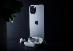 Das Apple iPhone 13 erhält laut Ming-Chi Kuo eine deutlich bessere Ultraweitwinkel-Kamera. (Bild: Brandon Romanchuk)