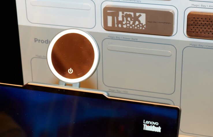 Schminkspiegel mit Licht. (Foto: Andreas Sebayang/Notebookcheck.com)