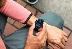 Die Garmin Venu 2 Plus besitzt offenbar ein Elektrokardiogramm, das aber erst über ein Jahr nach dem Launch aktiviert wurde. (Bild: Garmin)