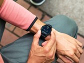Die Garmin Venu 2 Plus besitzt offenbar ein Elektrokardiogramm, das aber erst über ein Jahr nach dem Launch aktiviert wurde. (Bild: Garmin)