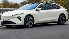 Konkurrenz für BYD, Tesla und Co: NIO öffnet sich für Taxiunternehmen in Deutschland mit der Premium-E-Limo ET7.