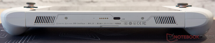 Unterseite - Pins zum anschließen der Tastatur; USB-C 3.2 mit PowerDelivery und DisplayPort