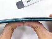 Eine gefährliche Lücke öffnet sich beim Oppo Reno Bendtest - ob es überleben wird?