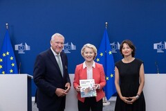 Der Sachverständigenausschuss zur Sicherheit von Kindern im Internet hat seine Empfehlungen an EU-Kommissionspräsidentin Ursula von der Leyen übergeben.