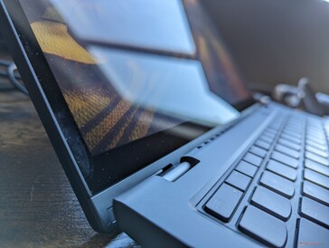 Edge-to-Edge Glas-Display