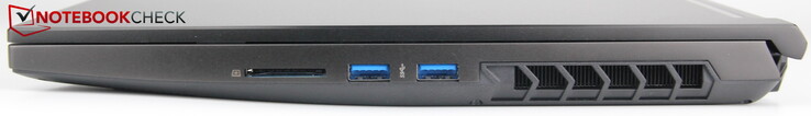 Rechts: SD-Reader, 2x USB-A 3.2 Gen1 (USB 3.0)