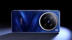 Der Nachfolger des Vivo X200 Pro (hier im Bild) soll eine neue Zeiss-Kamera-Sensorik bieten, berichtet ein Leaker. (Bildquelle: Vivo)
