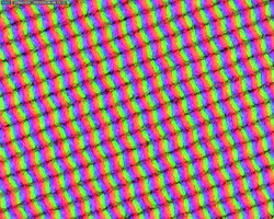 Leicht körnige Subpixel durch mattes Overlay