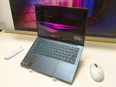 Ryzen AI 7, 32 GB RAM, 1-TB-SSD, 2.8k-OLED: Lenovo Yoga Slim 7.