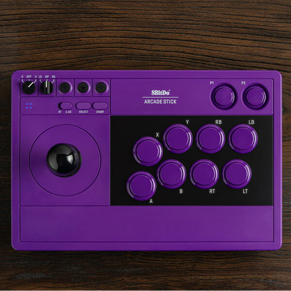 Der lilafarbene 8BitDo Arcade Stick