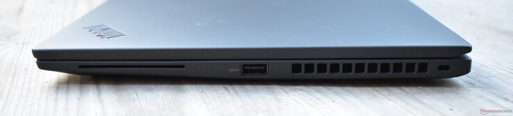 rechts: Smartcard-Reader, USB A 3.2 Gen 1, Kensington-Lock