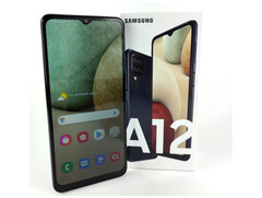 Das Samsung Galaxy A12 zeigt sich in unserem Test als ein solides Smartphone der günstigen Mittelklasse.