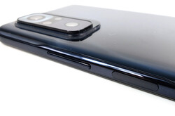 Redmi Note 10 Pro mit einem Fingerabdrucksensor im Power-Button
