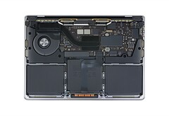 Das aktuelle MacBook Pro mit M1 ARM-SoC setzt auf dasselbe Kühlsystem wie das Vorgängermodell mit Intel-Chip. (Bild: iFixit)