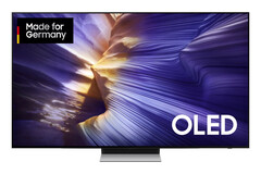 Mit einer Bildwiederholrate von bis zu 144 Hz richtet sich der S90F gezielt an anspruchsvolle Spieler. (Quelle: Samsung).