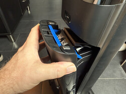 Beide Tanks lassen sich einfach entnehmen