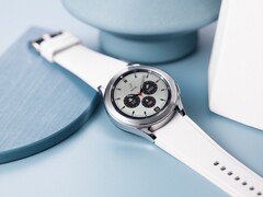 Samsung verspricht &quot;bis zu&quot; vier Jahre Betriebssystem-Updates für die Galaxy Watch4. (Bild: Samsung)