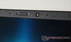 Der Schieber sorgt für die verlässliche Abdeckung des Objektivs.