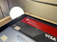 Die Visa Card Extra ist das Ablöseangebot der Berliner Sparkasse für die Amazon Visa Card. (Foto: Andreas Sebayang/Notebookcheck.com)