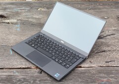 Das Dell XPS 13 9305 kann jetzt für 799 Euro bestellt werden, 500 Euro unter dem Listenpreis. (Bild: Notebookcheck)