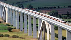 Der ICE 1 mit zwölf Mittelwagen ist Geschichte. (Bildquelle: Deutsche Bahn / Wolfgang Klee)