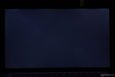 Geringes Backlight Bleeding entlang der rechten oberen Ecke