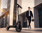 Ninebot Max G3 Pro in KI-generierter Stadtlandschaft
