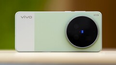 Nach dem Vivo X300 Ultra (im BIld) erwarten wir im Herbst 2026 noch drei Vivo X500 Modelle.