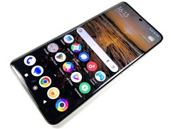 Das Xiaomi Poco X7 mit 512GB kostet dank Deal-Rabatt nur noch 205 Euro (Bildquelle: Manuel Masiero)