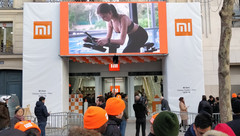 Eröffnung: Xiaomi feiert den größten Mi Store Europas in Paris am Champs-Élysées.