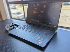 Das äußerlich baugleiche Asus TUF Gaming A17 FA707XI (Allen Ngo).