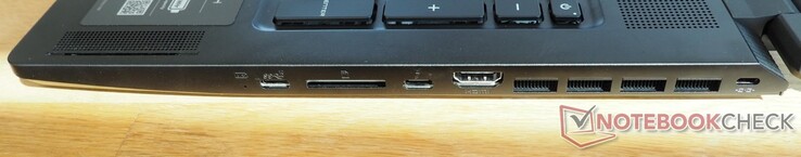 rechte Seite: USB-C 3.2 Gen2 (inkl. DisplayPort), Cardreader, Thunderbolt 4, HDMI 2.1, Kensington Lock