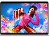 Das 15 Zoll MacBook Air wird als dünnstes 15 Zoll Notebook der Welt vermarktet. (Bild: Apple)