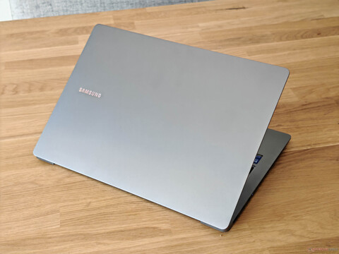 Samsung Galaxy Book5 Pro 14 im Test - Dank Lunar Lake endlich ein Rivale für Apples MacBook Air?