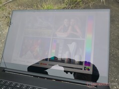 Im Freien unter bewölktem Himmel