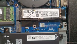 1x PCIe-Gen-4x4 (belegt) & 1x PCIe-Gen-3x4 M.2-2280-Slots