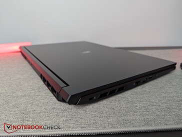 Acer Nitro V 17 AI.