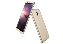 Das Axon 7s bringt Dual-Cam und Snapdragon 821, kostet dafür aber deutlich mehr.