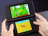 Der Anbernic RG DDS sieht wie ein Nintendo 3DS aus, fällt aber überraschend teuer aus.