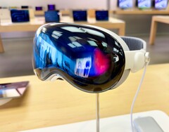Apples leichtes AR-Headset, das an einen Mac angeschlossen werden sollte, wurde angeblich eingestampft. (Bildquelle: Mylo Kaye)