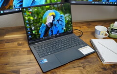 Das 14-Zoll-Ultrabook von Asus hat uns unter anderem mit seinem OLED-Bildschirm überzeugt (Bild: Philip Macdonald)