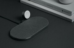 Das neue Qi-Ladegerät von Native Union kann mühelos drei Geräte zur gleichen Zeit laden. (Bild: Native Union)