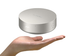 Die 64-GB-Konfiguration kostet in China umgerechnet etwa 2.325 Euro). Im Bild: Werbefoto, das die kompakte Bauweise des Mini-PCs zeigt