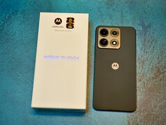 Das Motorola Edge 70 Max überzeugt vor allem durch seine langen Laufzeiten, viel Leistung und das tolle Gehäuse.