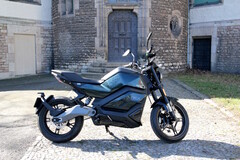 E-Motorrad NIU RQi ausprobiert - Tolle Fahrleistung, aber das Energieproblem!