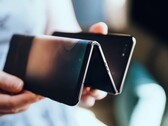 TCL hat bereits einen Prototyp eines doppelt faltbaren Smartphones demonstriert. (Bildquelle: TCL)