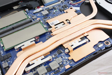 Wie üblich benötigt die GPU eine stärkere Kühlung als die CPU